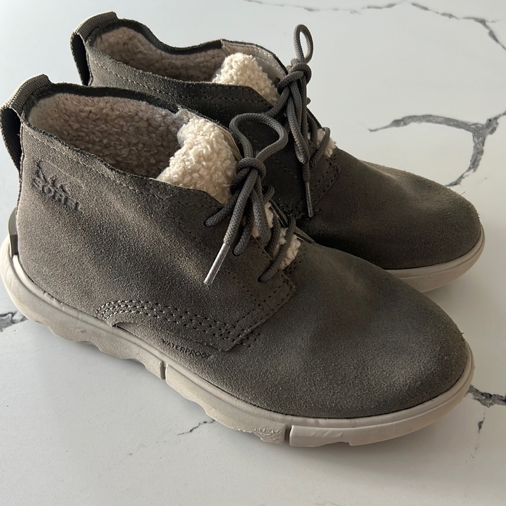 Women’s Sorel waterproof boots. Size 6.5
